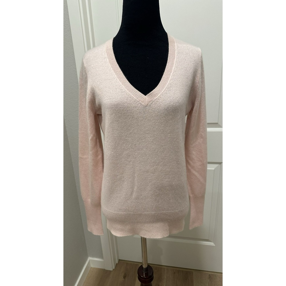 HALOGEN NORDSTROM | Pale Pink 100% Cashmere V-Neck Long Sleeve Sweater | Med